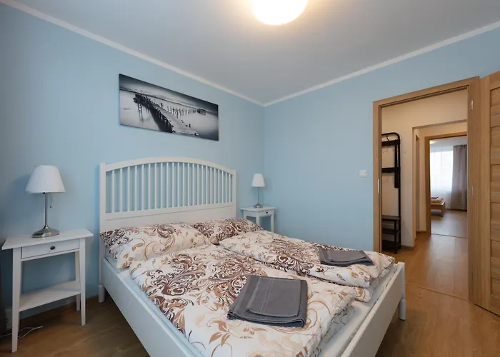 Appartement Large Prosek - Your Second Home! Praag
