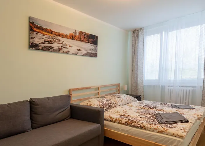 Large Prosek - Your Second Home! Praag
