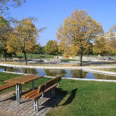 Large Prosek - Your Second Home! Apartment Prague