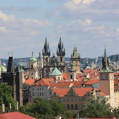 Large Prosek - Your Second Home! 아파트