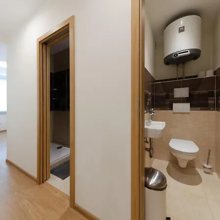 Large Prosek - Your Second Home! Apartment *