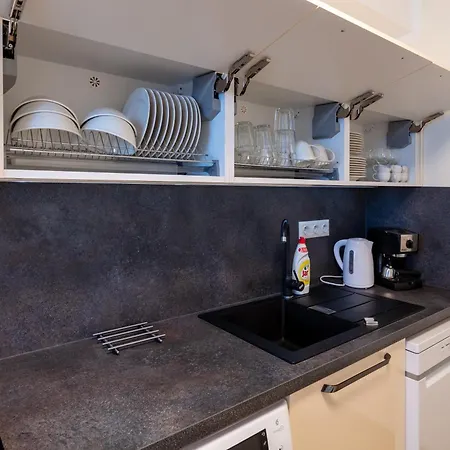 Large Prosek, 3 Bedrooms - Pva Expo Daire