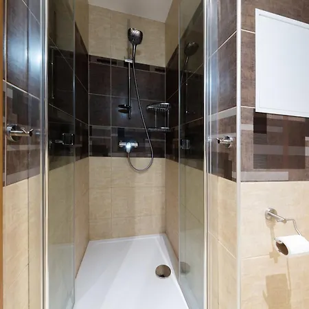 Daire Large Prosek, 3 Bedrooms - Pva Expo *