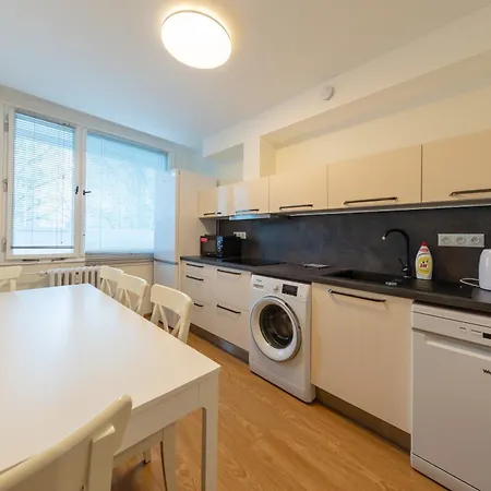 Large Prosek, 3 Bedrooms - Pva Expo Daire Prag