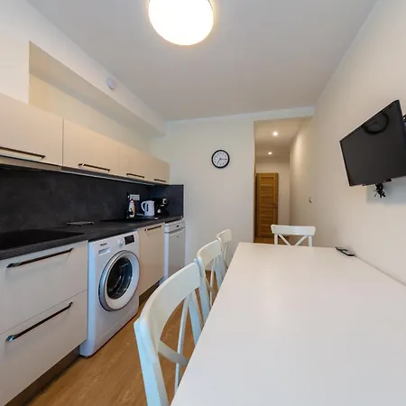 아파트 Large Prosek - Your Second Home!